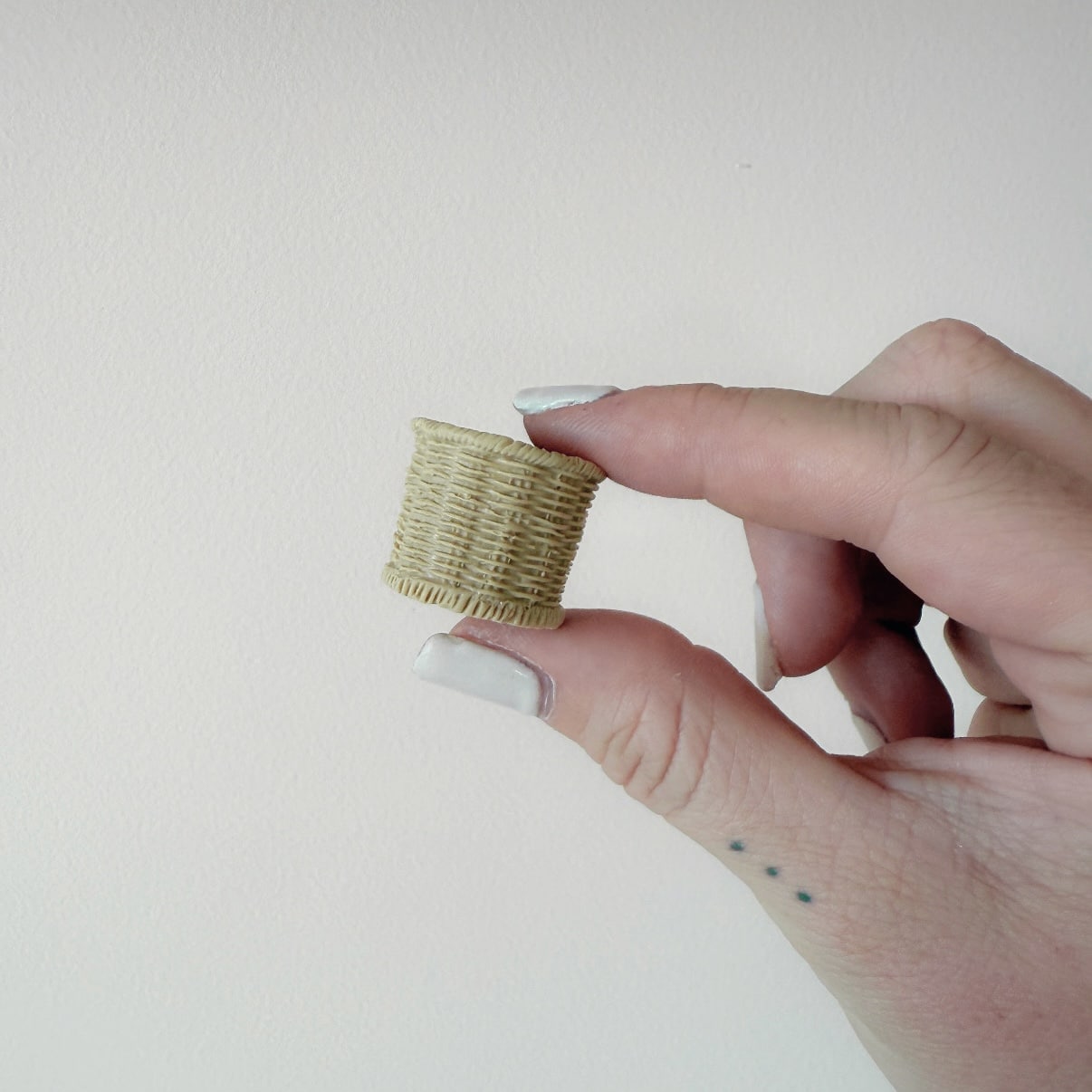 Mini panier (maison de poupée)