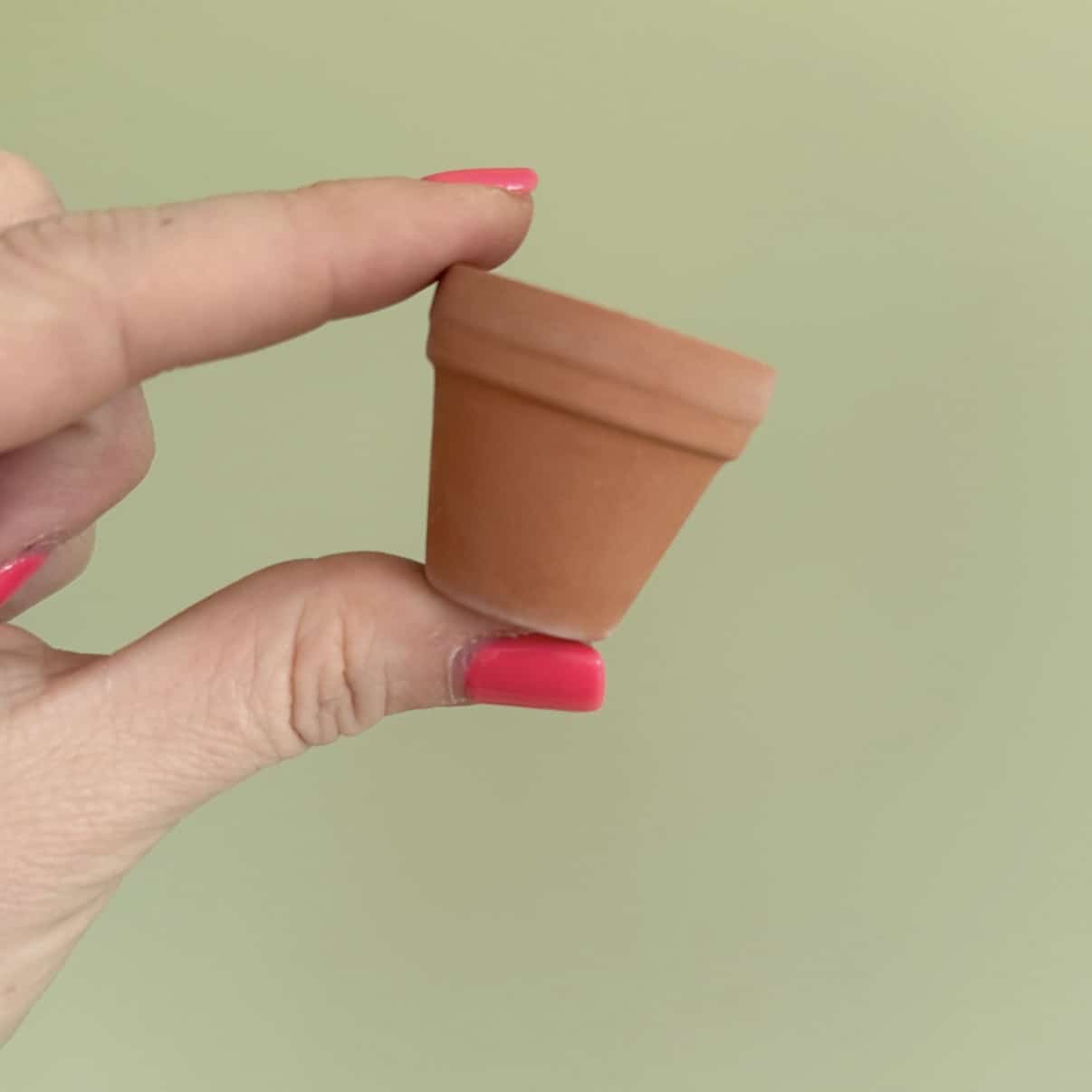 Mini pot en terre cuite