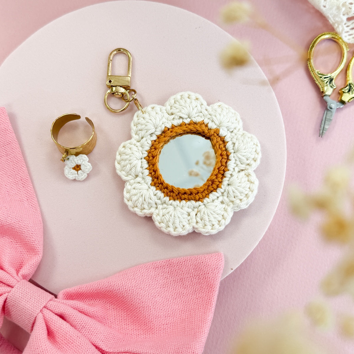 Patron de la bague et du miroir de poche marguerite