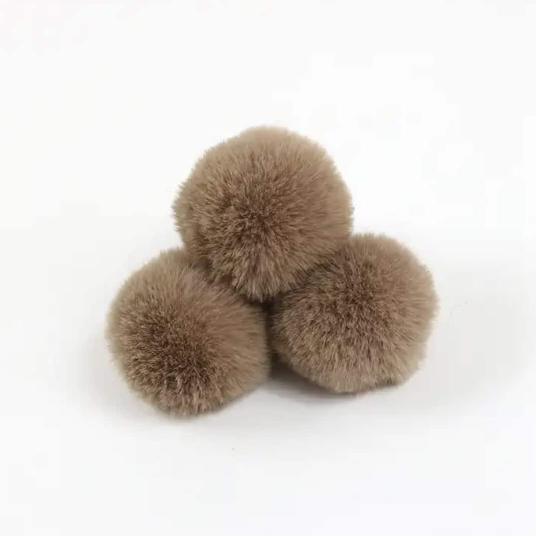 Petit pompon