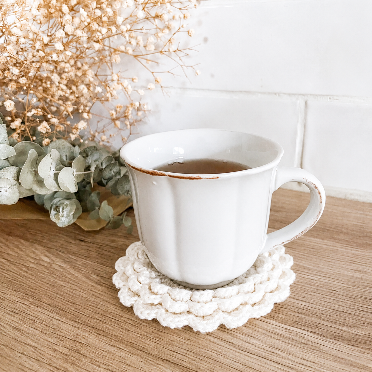 Patron du dessous de tasse à 3 volants