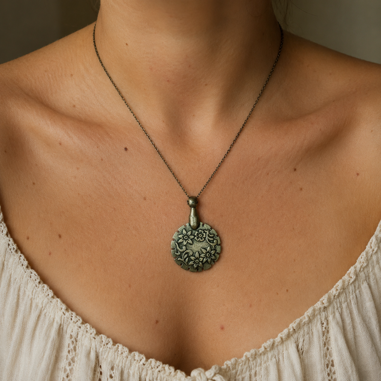 Pendentif coupe-fil