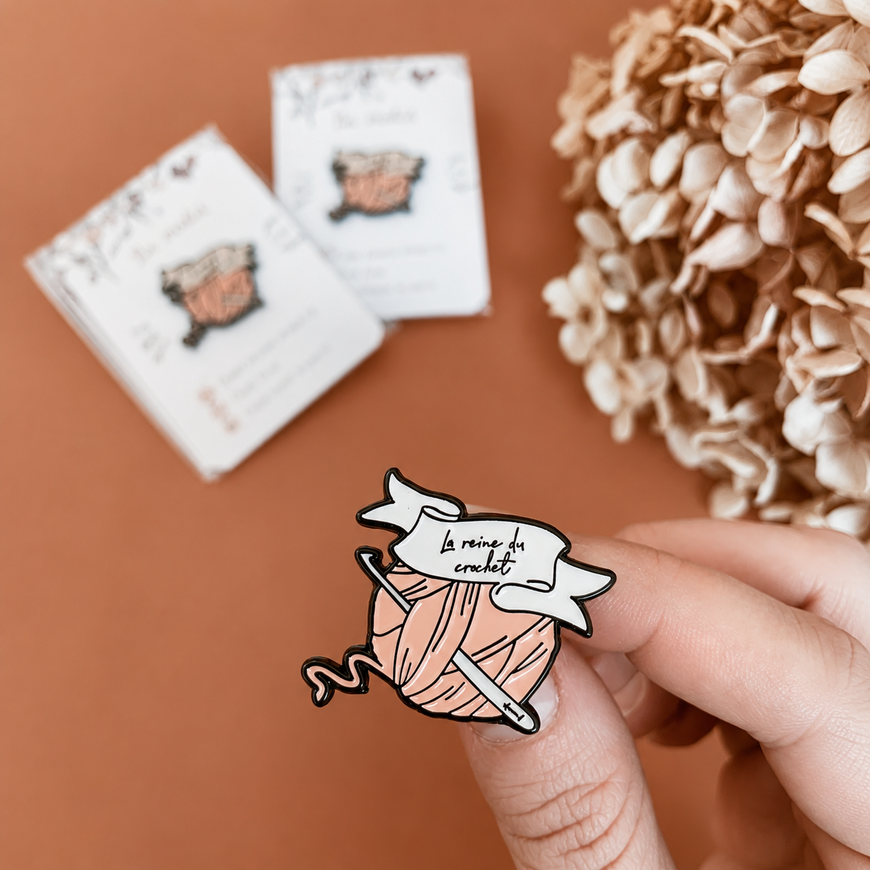 Pin's "Je suis la reine du crochet"