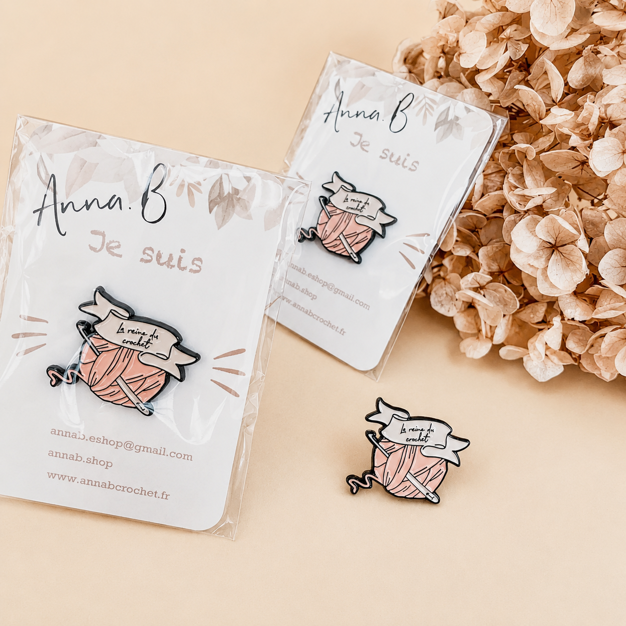 Pin's "Je suis la reine du crochet"