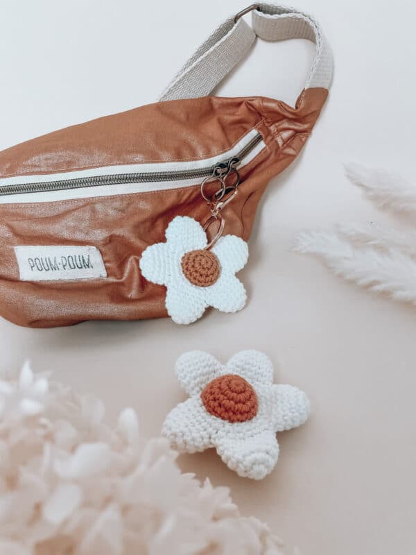 marguerites en folie,le sac de couchage carotte,lapin, rabbit, crochet, box crochet, amigurumi, annab