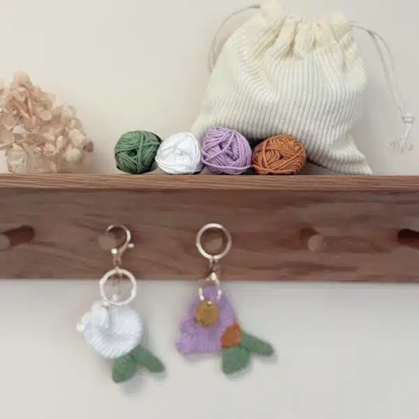 fleur, kit crochet, annab, porte-clef, maitresse, merci, box crochet, crochet, amigurumi, mercerie