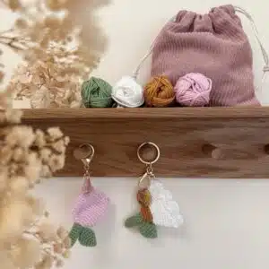 fleur, kit crochet, annab, porte-clef, maitresse, merci, box crochet, crochet, amigurumi, mercerie