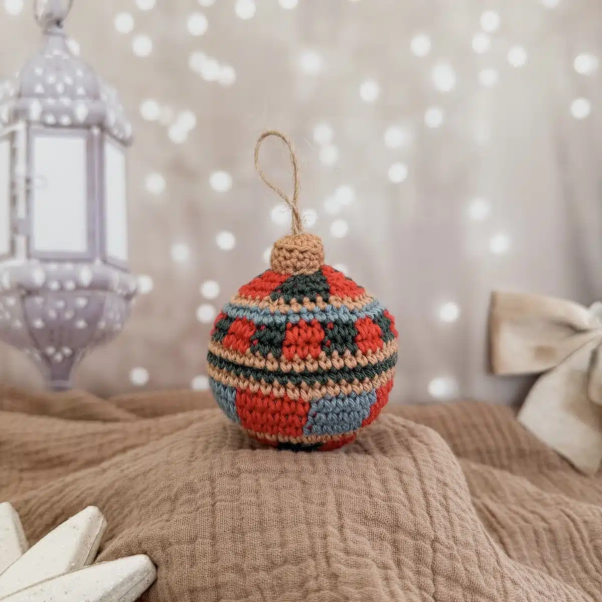 joli coffret de boules de noel au crochet