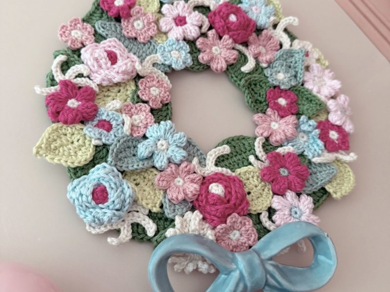patron, couronne, printemps, annab, crochet, couronne de printemps, box crochet, kit crochet